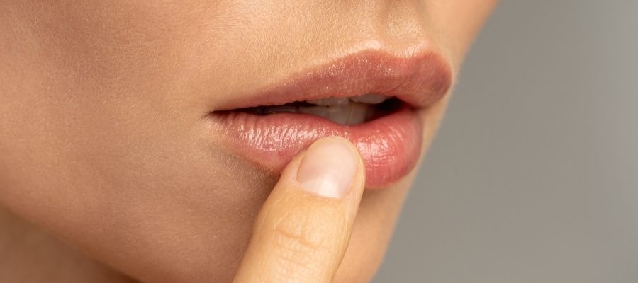 Dudak Kararması: Sebepleri, Tedavi Yöntemleri ve Önlemler